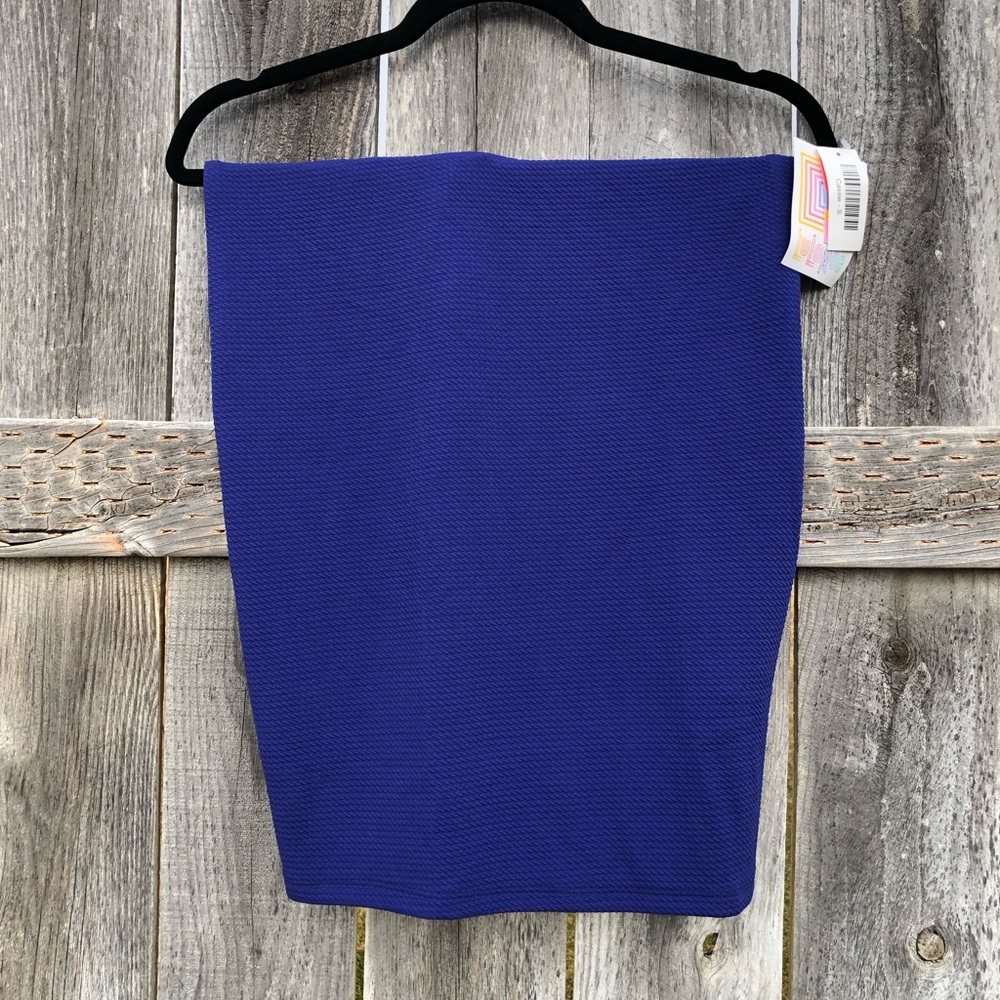 LuLaRoe S Cassie skirt